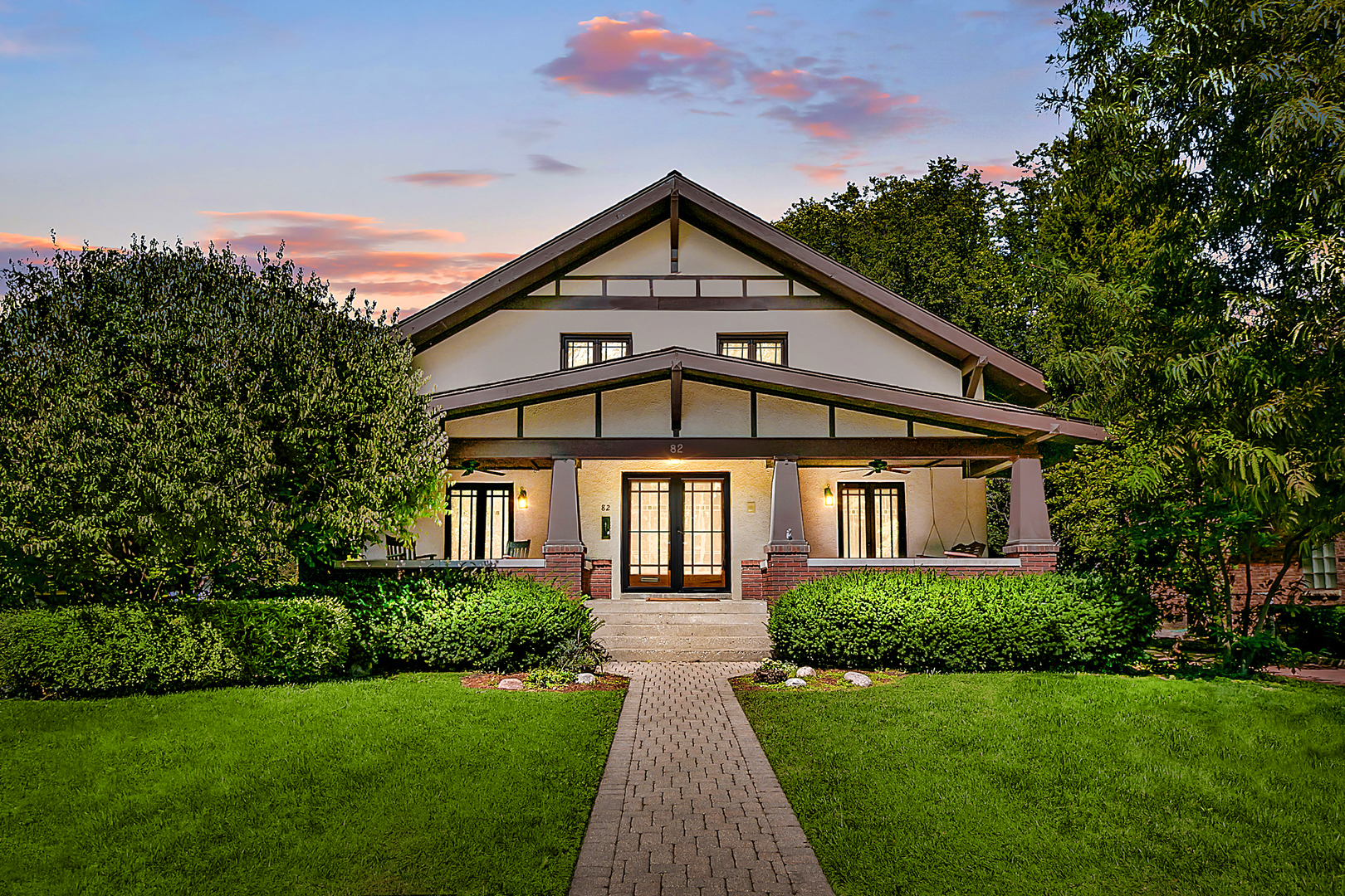 82 Lawton Road, Riverside, IL