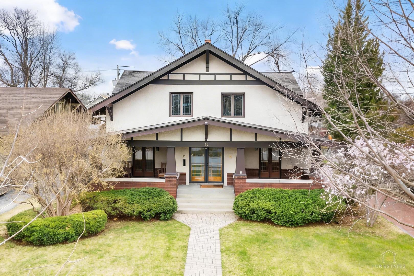 82 Lawton Road, Riverside, IL