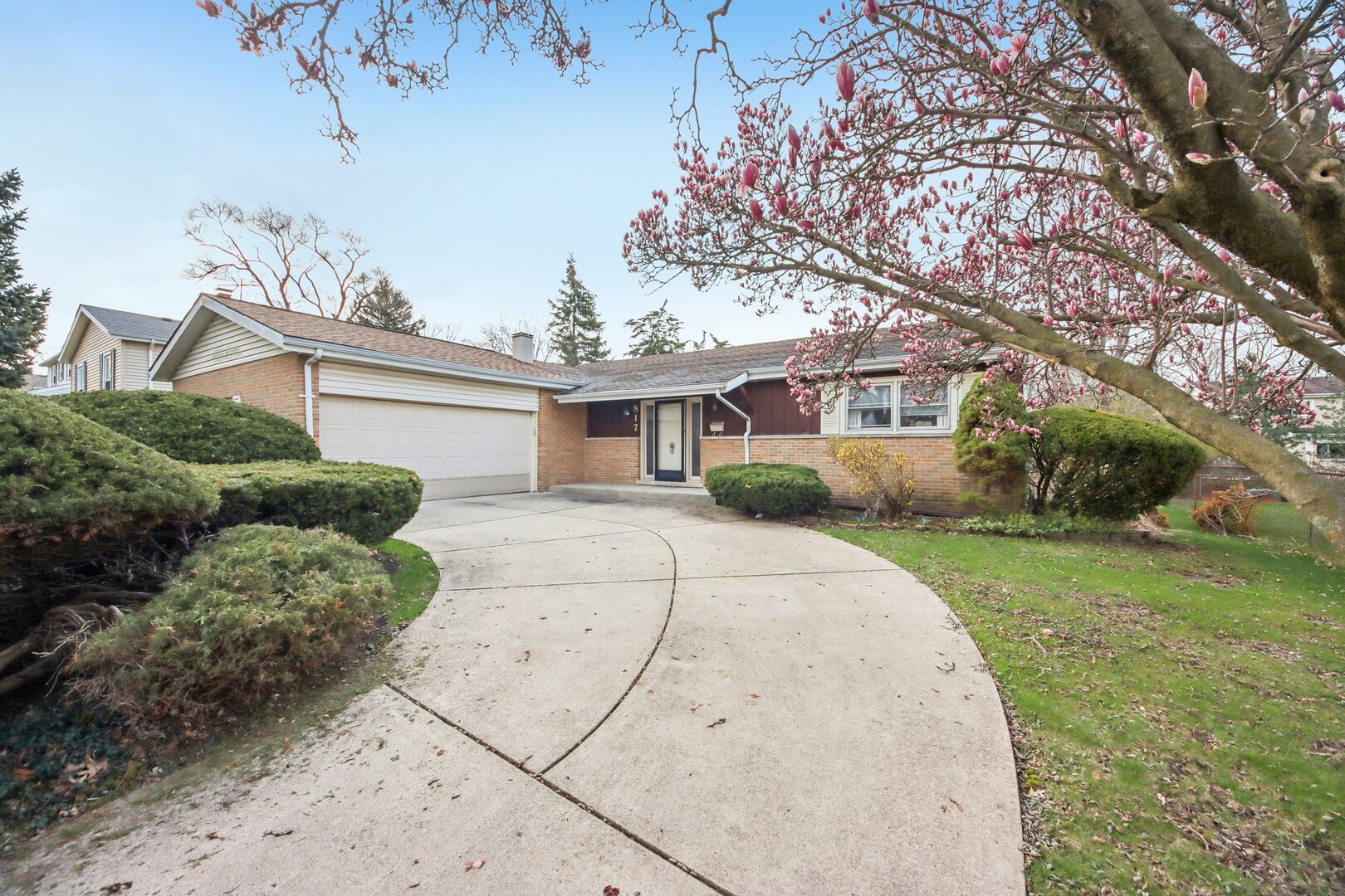 817 Belair Drive, Darien, IL