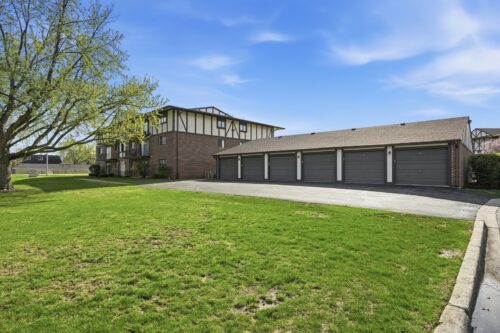 11042 S Theresa Circle #1C, Palos Hills, IL