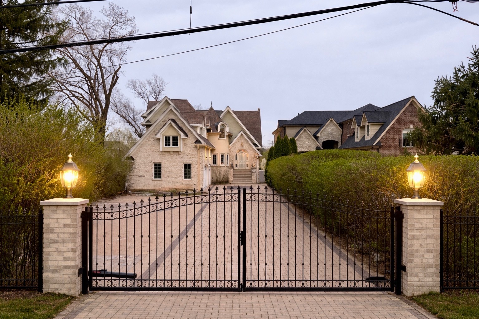 7381 S MADISON Street, Burr Ridge, IL