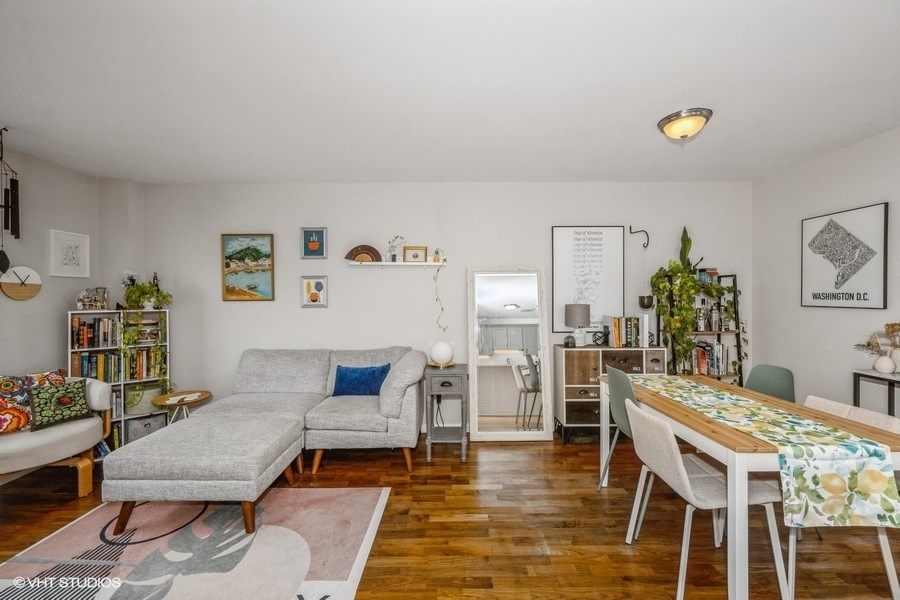 607 W Wrightwood Avenue #604, Chicago, IL