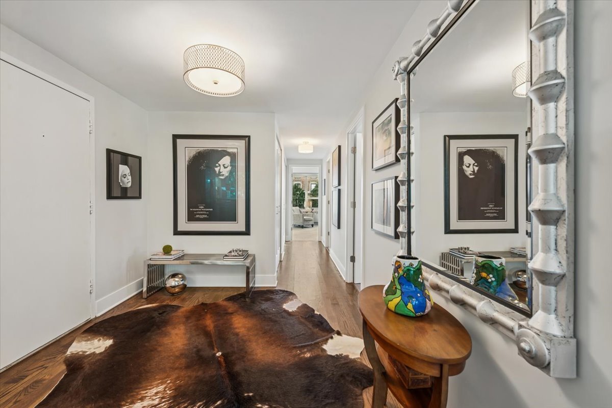 3180 N Lake Shore Drive #2H, Chicago, IL