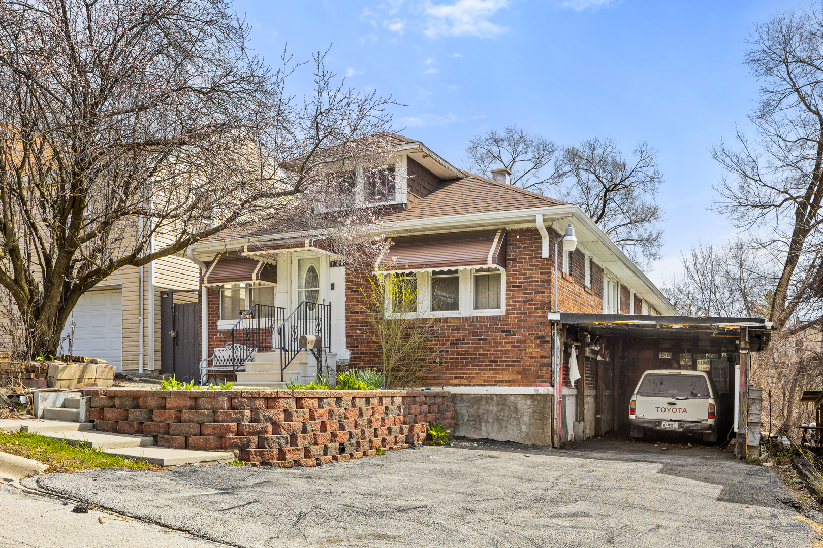 718 Warren Avenue, Rockdale, IL