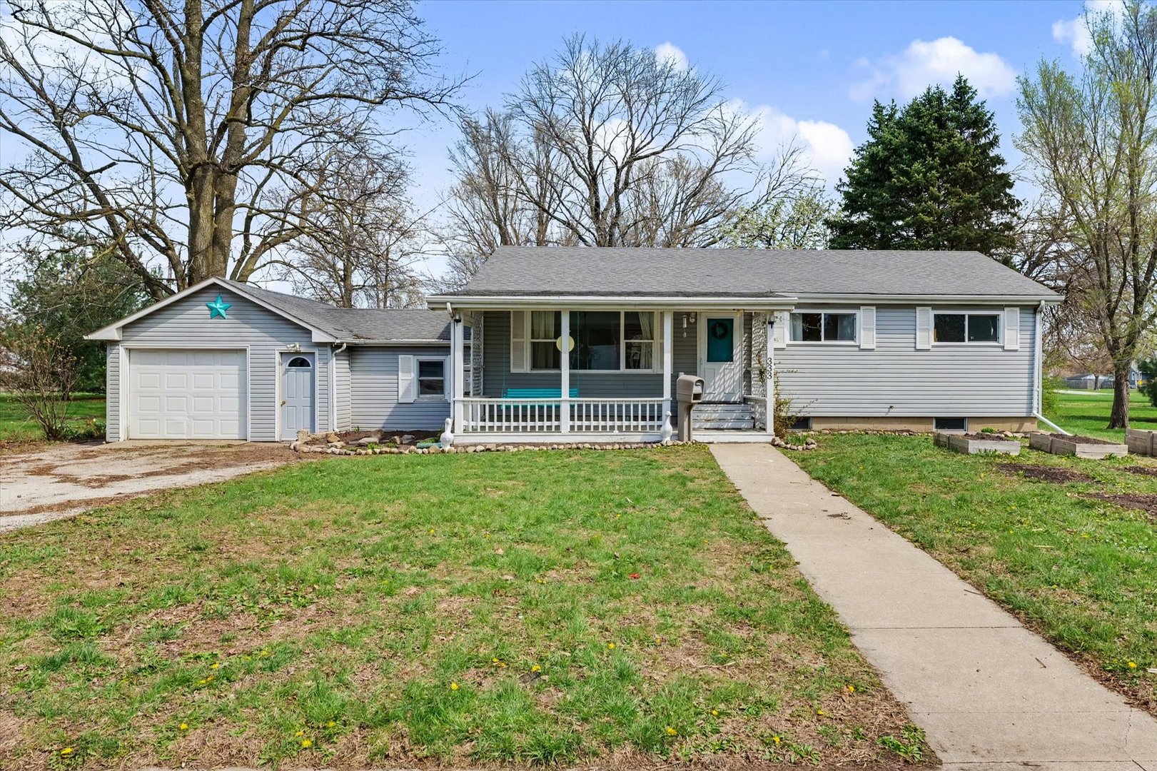 333 W Pine Street, Paxton, IL