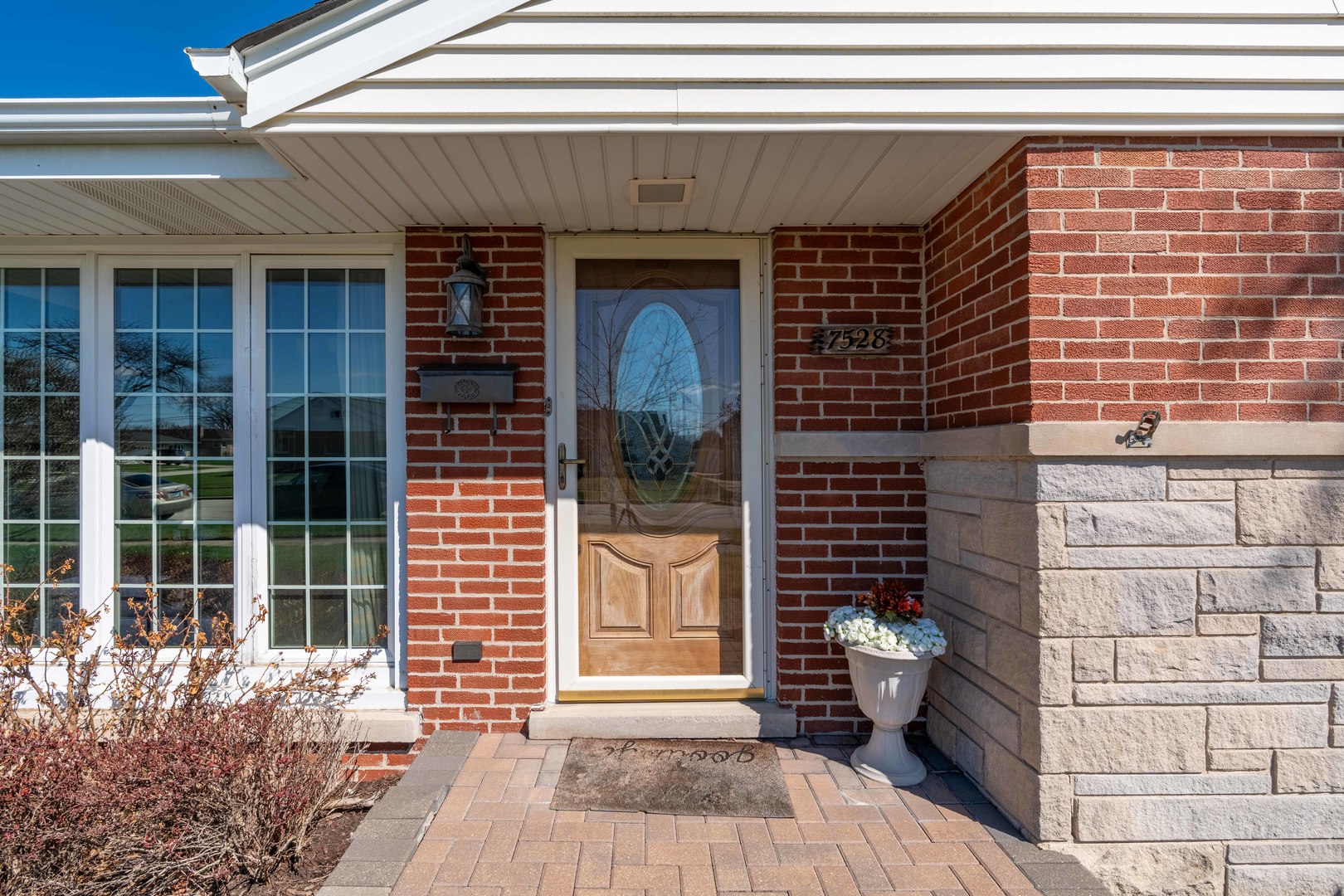 7528 Churchill Street, Morton Grove, IL