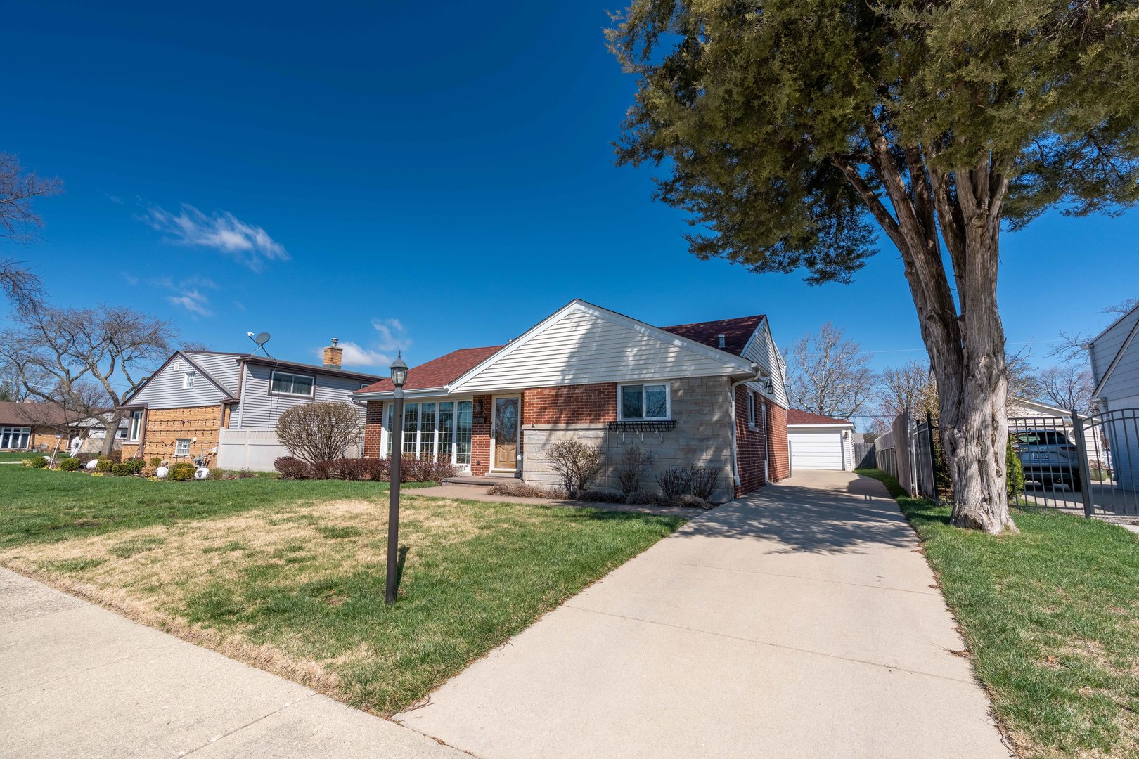 7528 Churchill Street, Morton Grove, IL