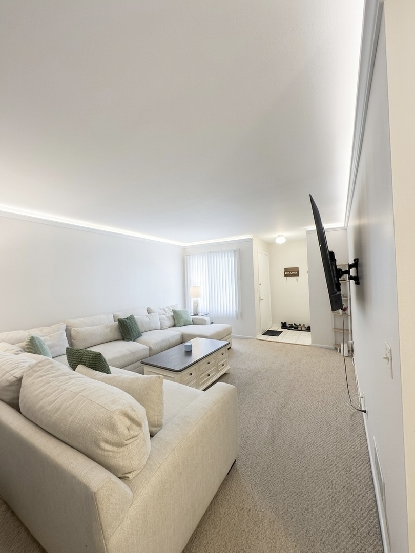 2000 N Hancock Drive, Palatine, IL