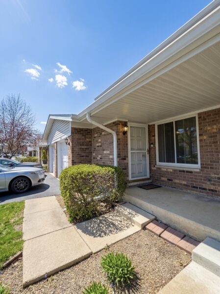 2000 N Hancock Drive, Palatine, IL