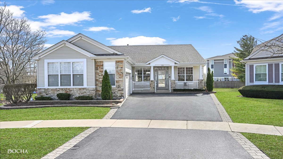 106 River Run Court, Oswego, IL