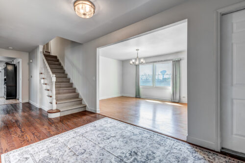 11 BIRCHWOOD Avenue, Deerfield, IL