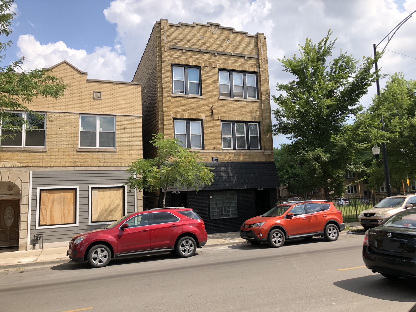 4876 W Armitage Avenue #2R, Chicago, IL
