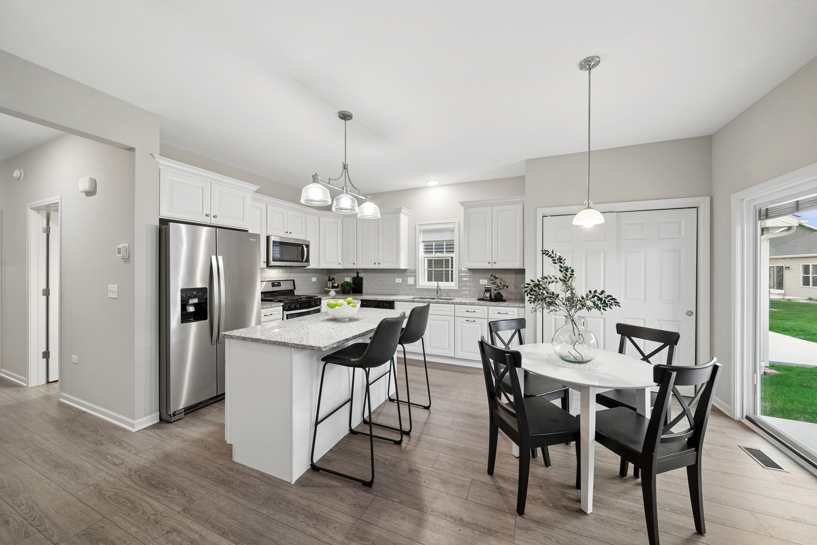 807 Alexandra Lane, Yorkville, IL