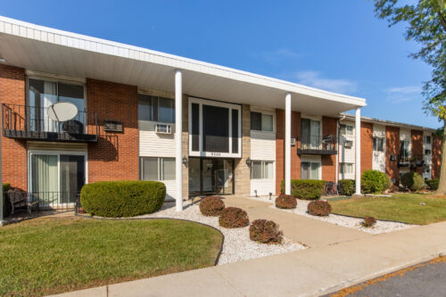 9500 Dee Road #202B, Des Plaines, IL