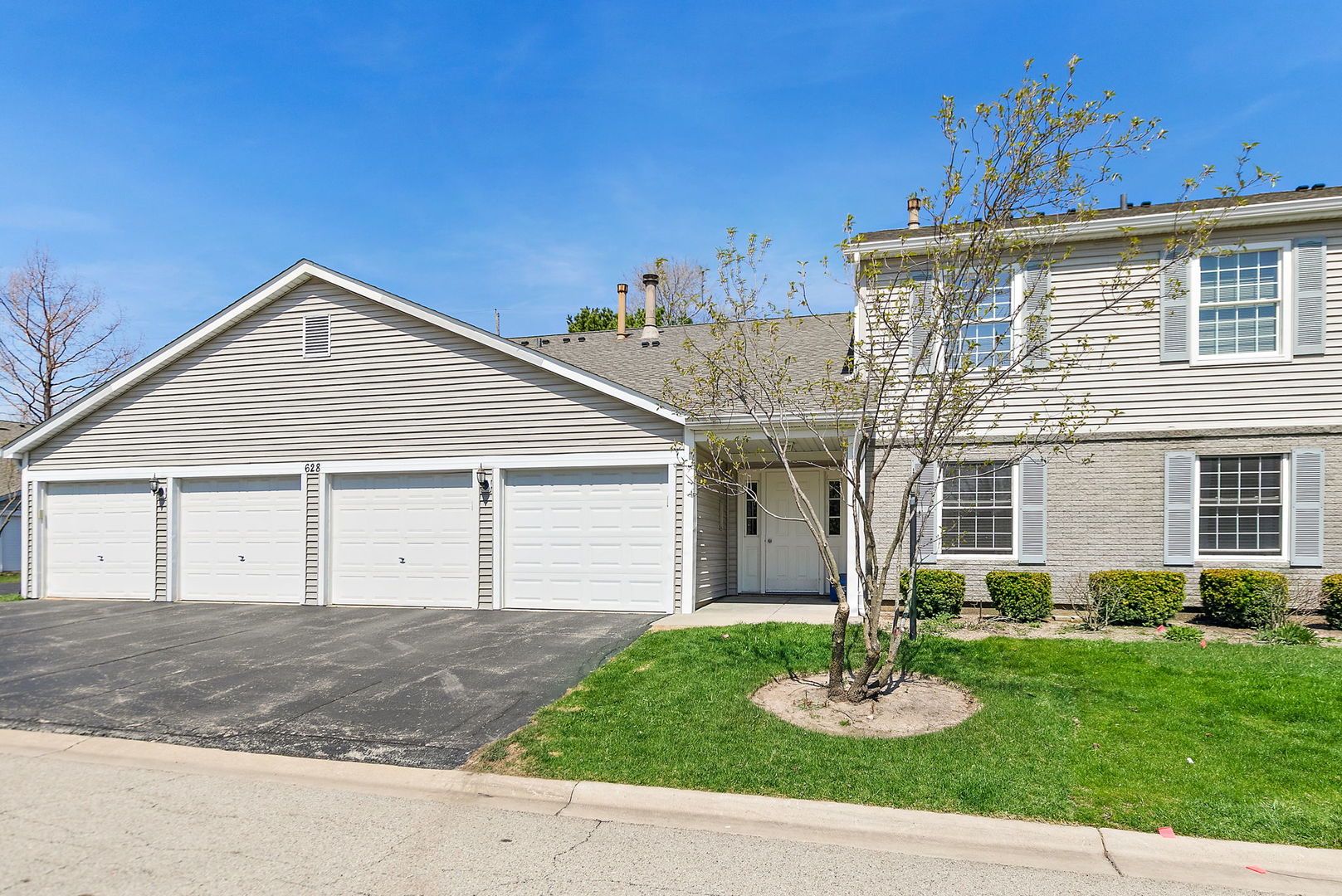 628 Mallard Court #B2, Bartlett, IL