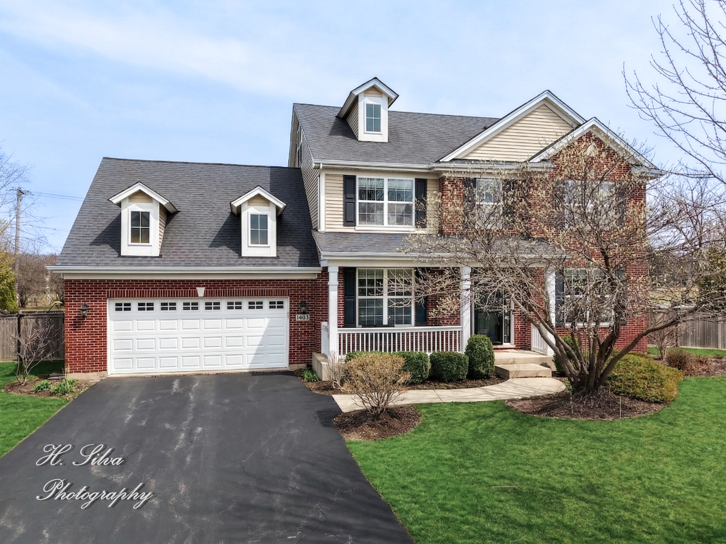 1403 Karen Drive, West Dundee, IL