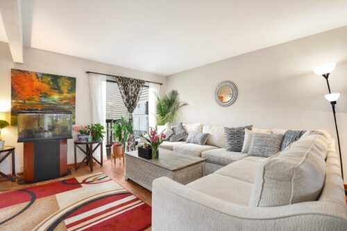 3S255 Briarwood Drive, Warrenville, IL