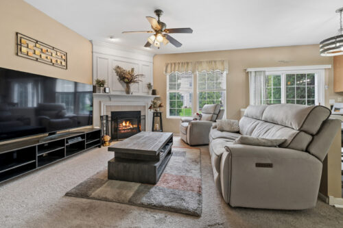 2977 Peachtree Circle, Aurora, IL