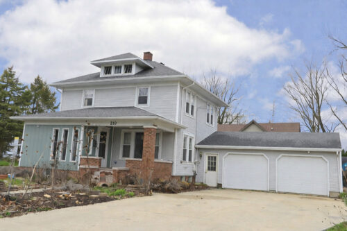 210 6th Street, Mendota, IL