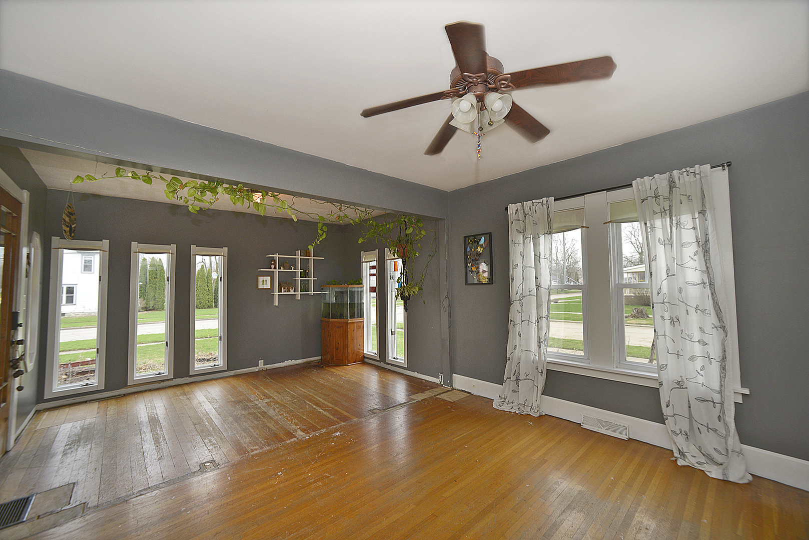 210 6th Street, Mendota, IL