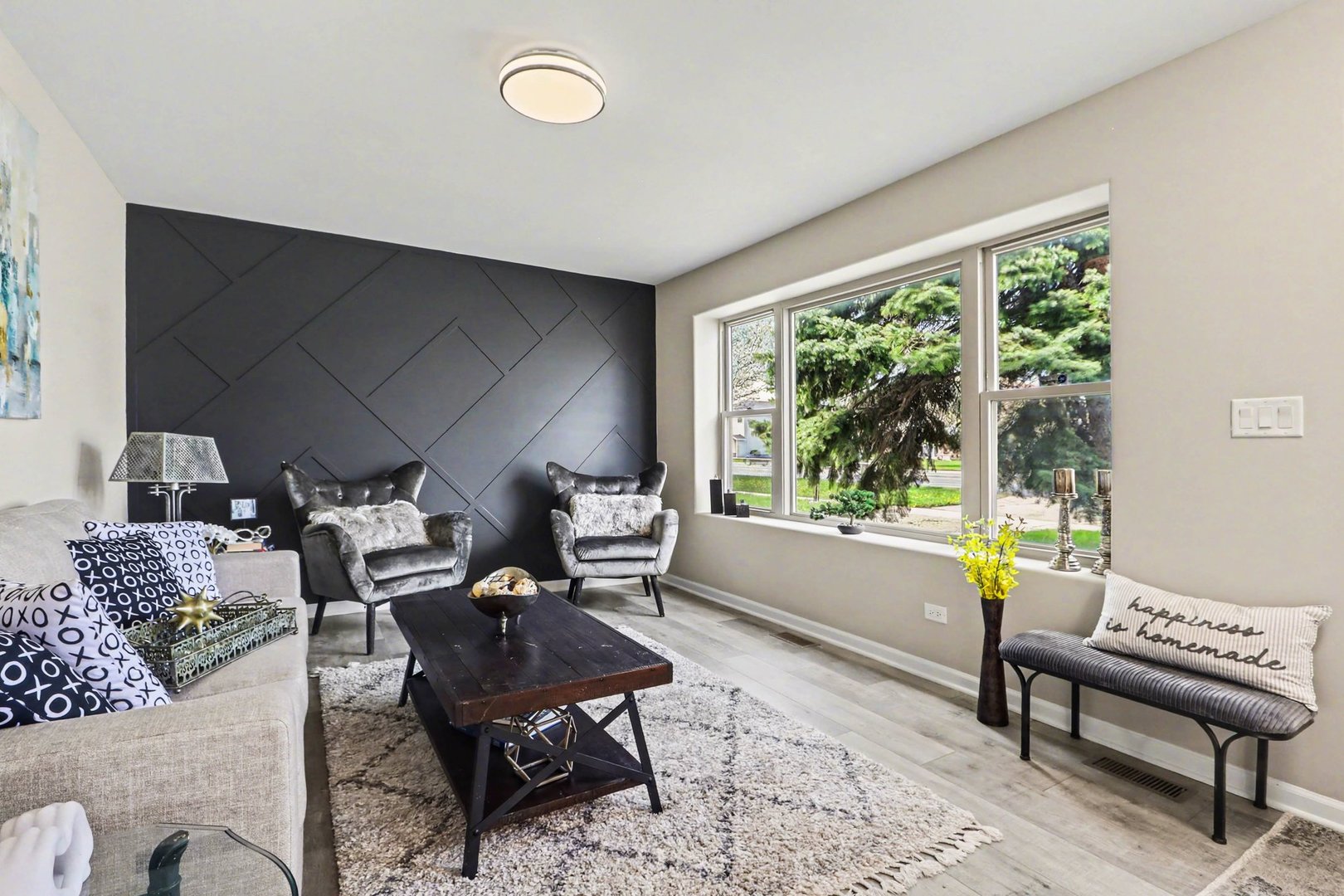 5743 W 79th Street, Burbank, IL