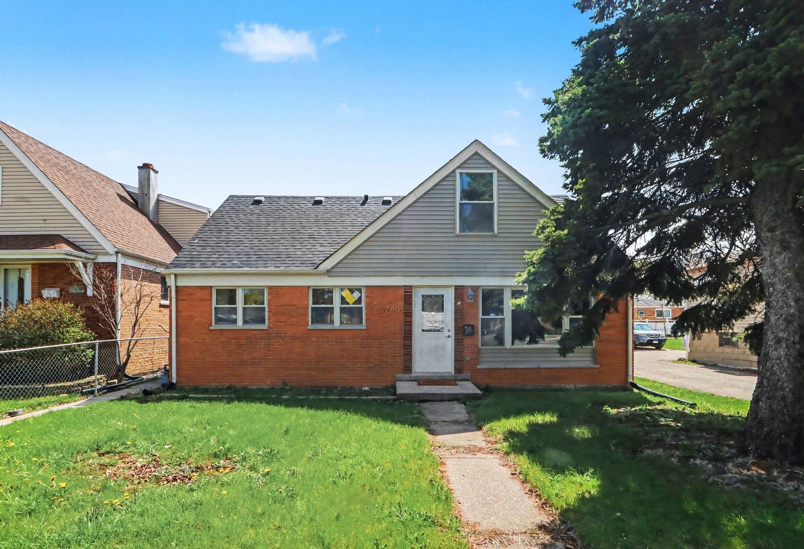 5743 W 79th Street, Burbank, IL