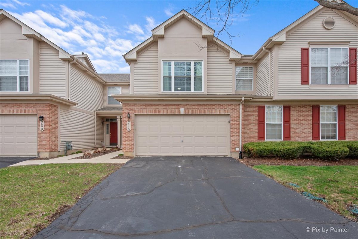 715 Riding Lane #715, St. Charles, IL