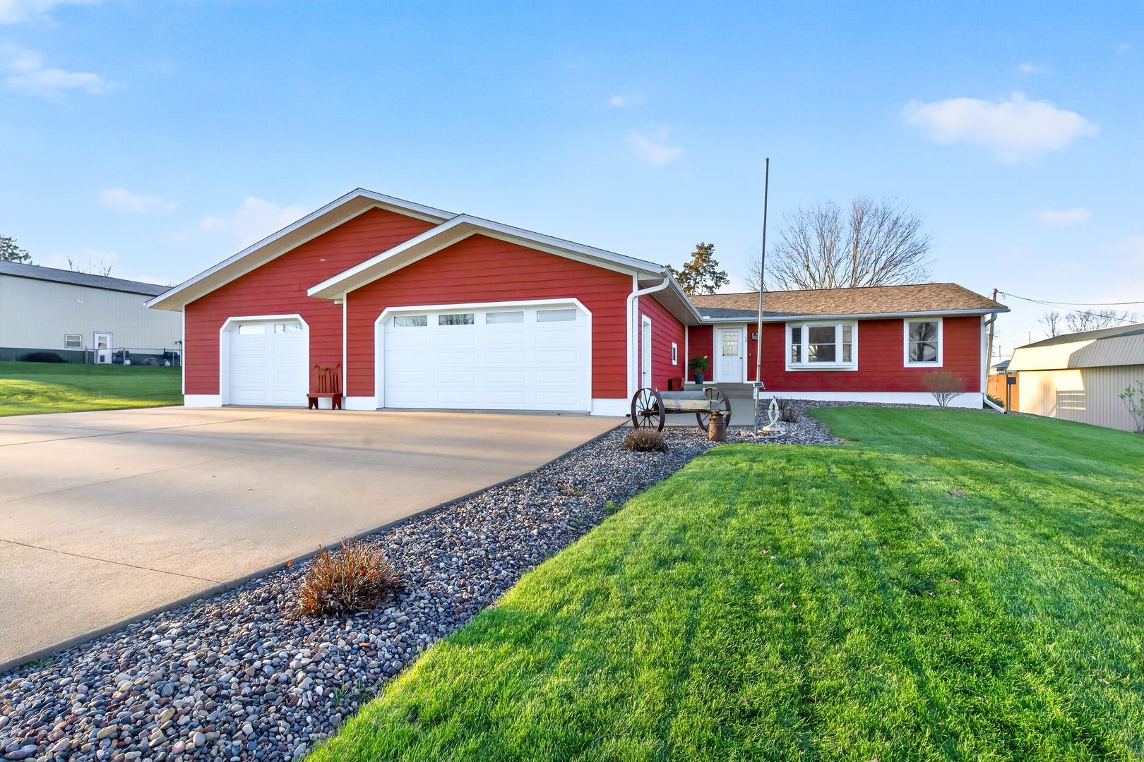 122 Park Avenue, Charlotte, IA