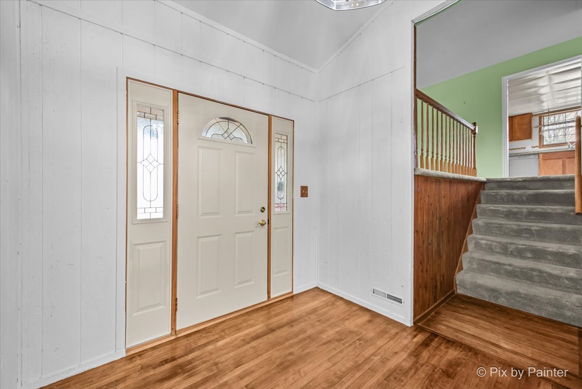 876 Darlington Lane, Crystal Lake, IL