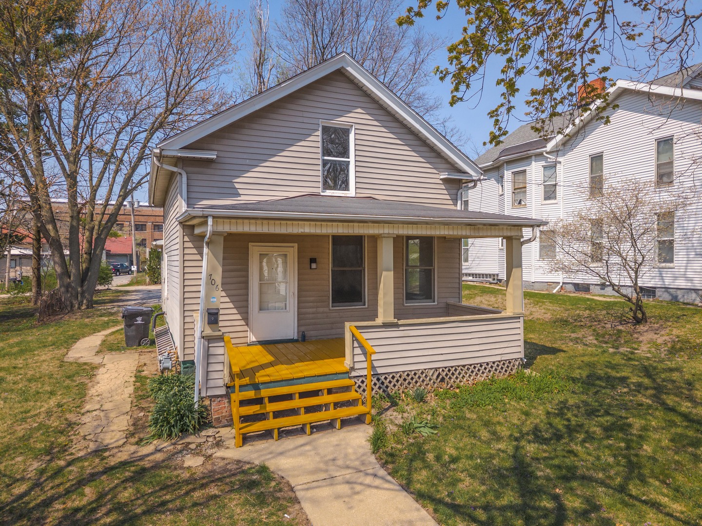 706 N Prairie Street, Bloomington, IL