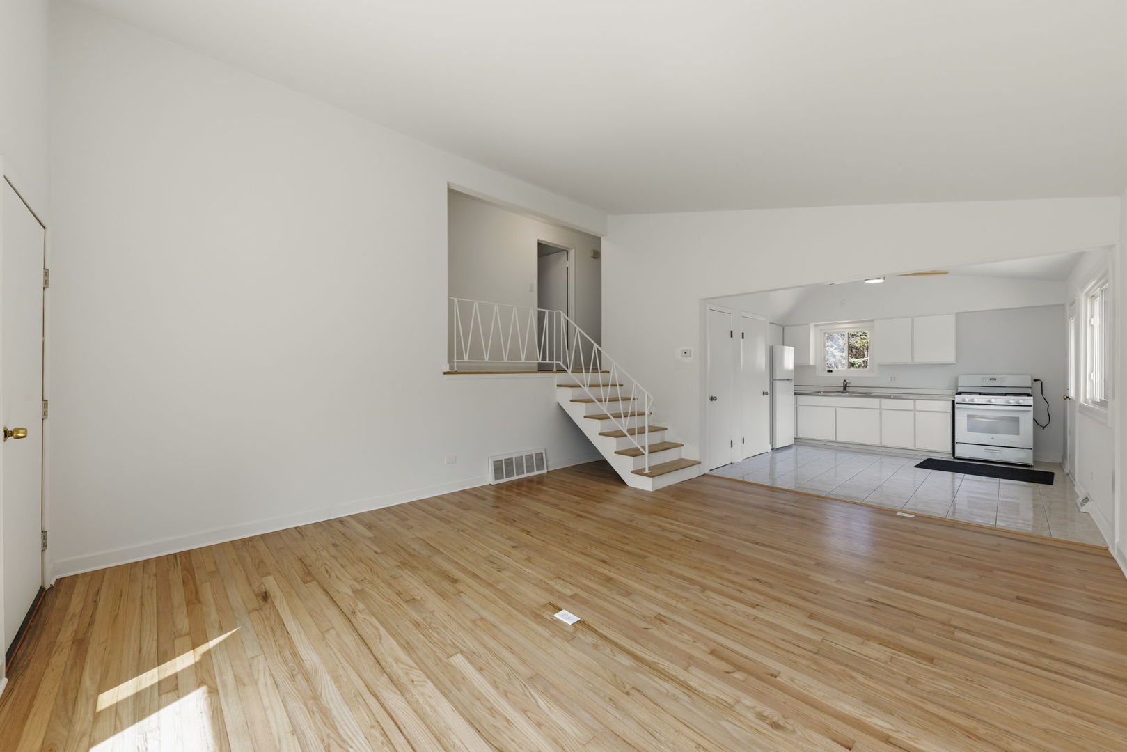 518 E North Broadway Street, Lombard, IL