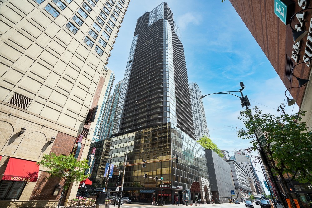 10 E Ontario Street #2101, Chicago, IL