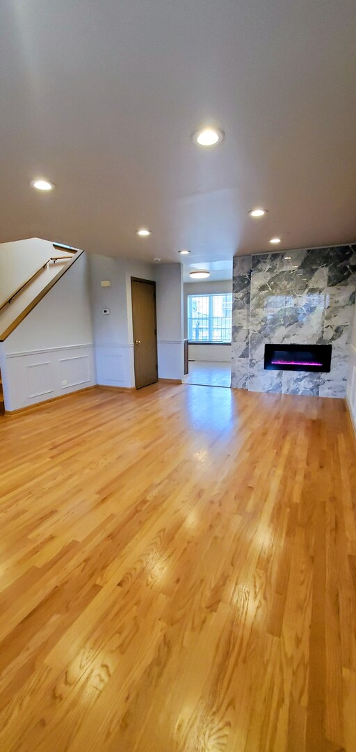 1440 E 72nd Street, Chicago, IL