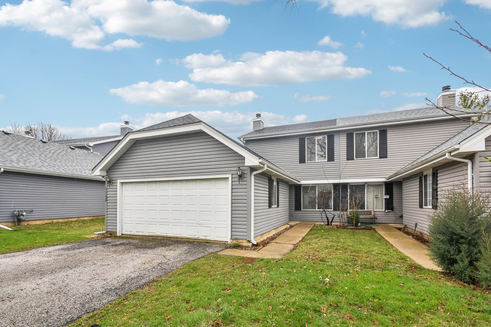 1154 Brunswick Lane, Aurora, IL