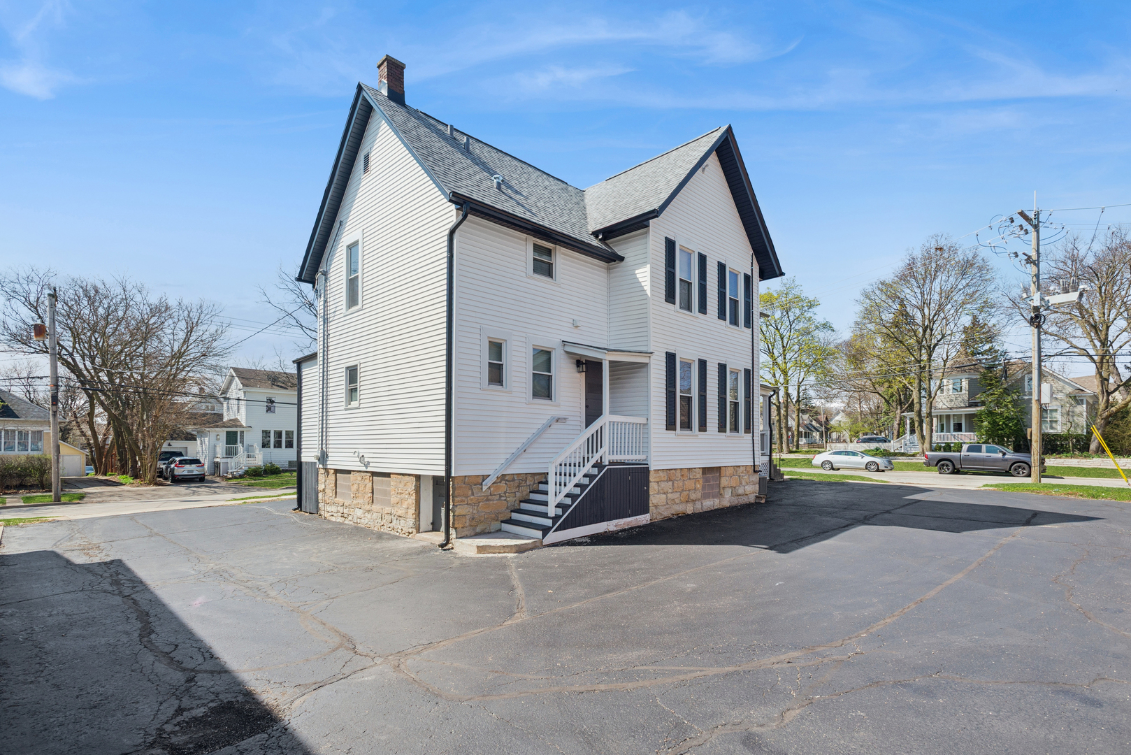 323 S Hale Street, Wheaton, IL