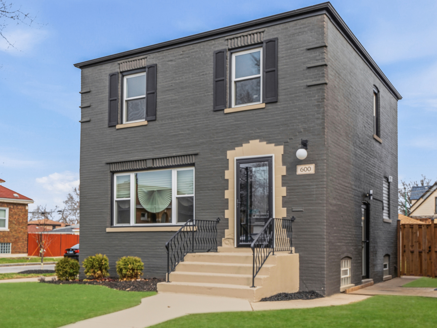 600 E 87th Place, Chicago, IL