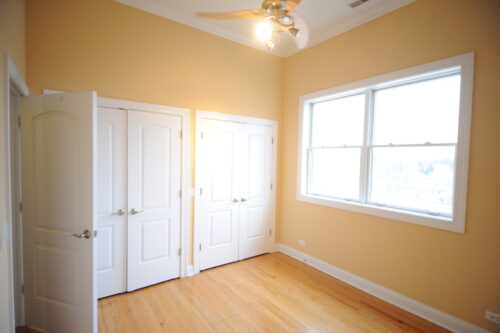 2903 W Irving Park Road, Chicago, IL