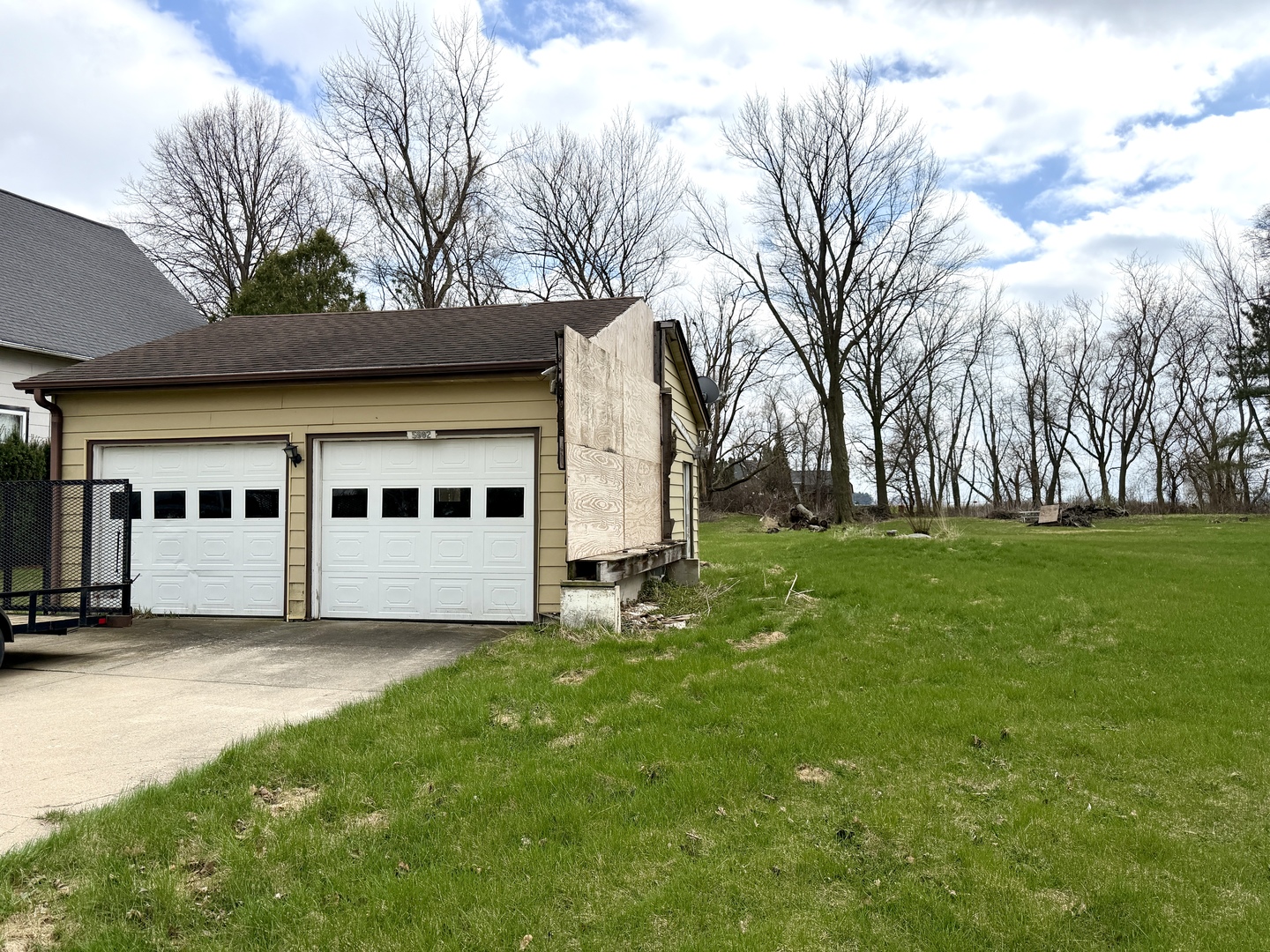 5982 W Clare Road, Clare, IL