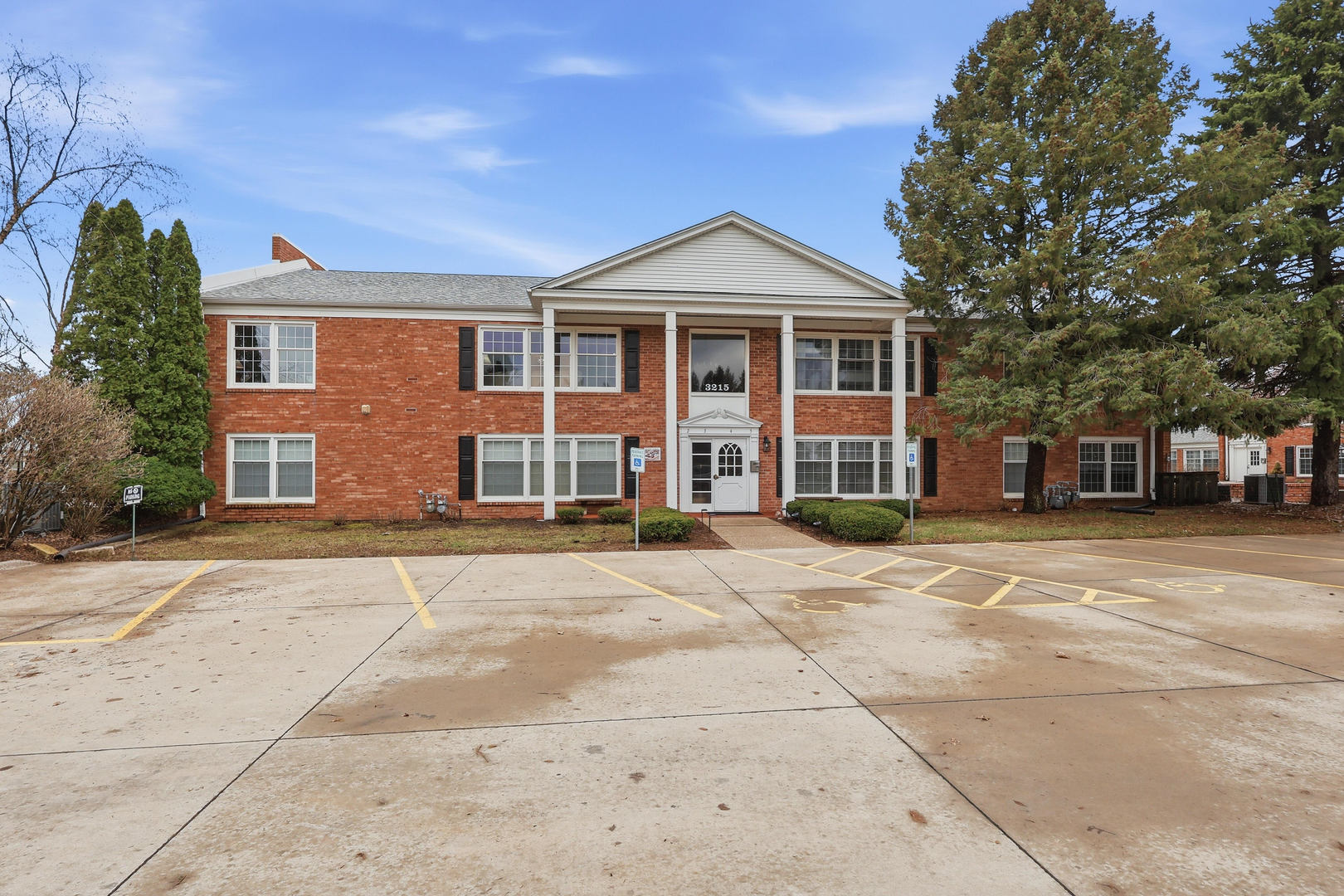 3215 E Locust Street #A1-3, Davenport, IA