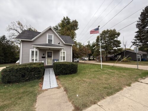 1 E Main Street, Amboy, IL