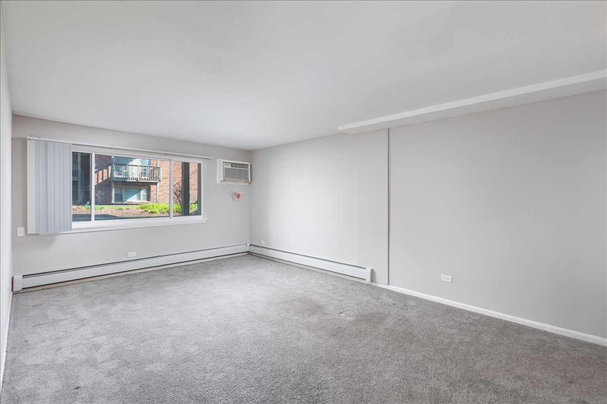 5740 East Avenue #1C, Countryside, IL