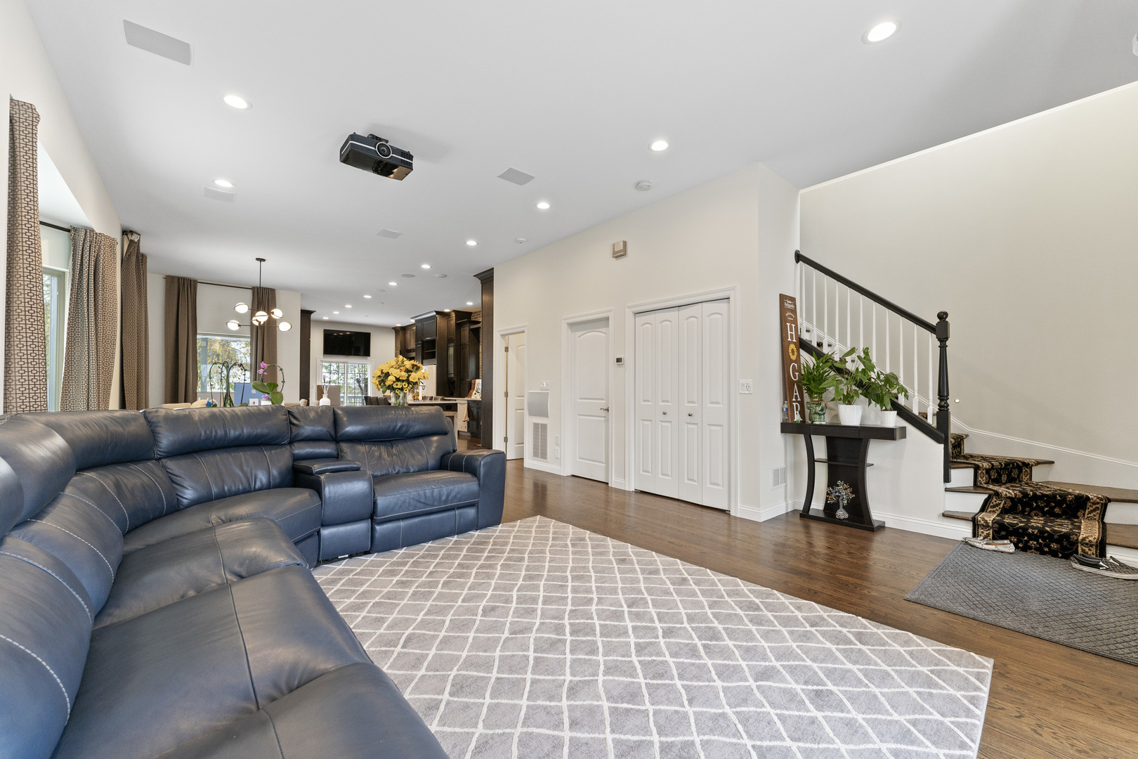 3452 N Newcastle Avenue, Chicago, IL