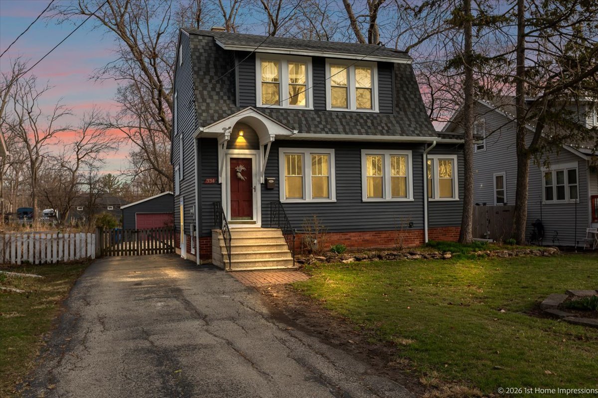 334 W School Street, Villa Park, IL
