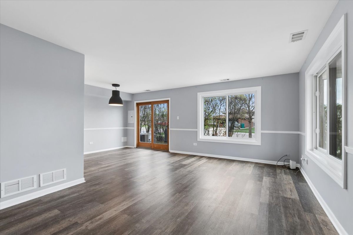 9239 Hartwood Court, Orland Park, IL