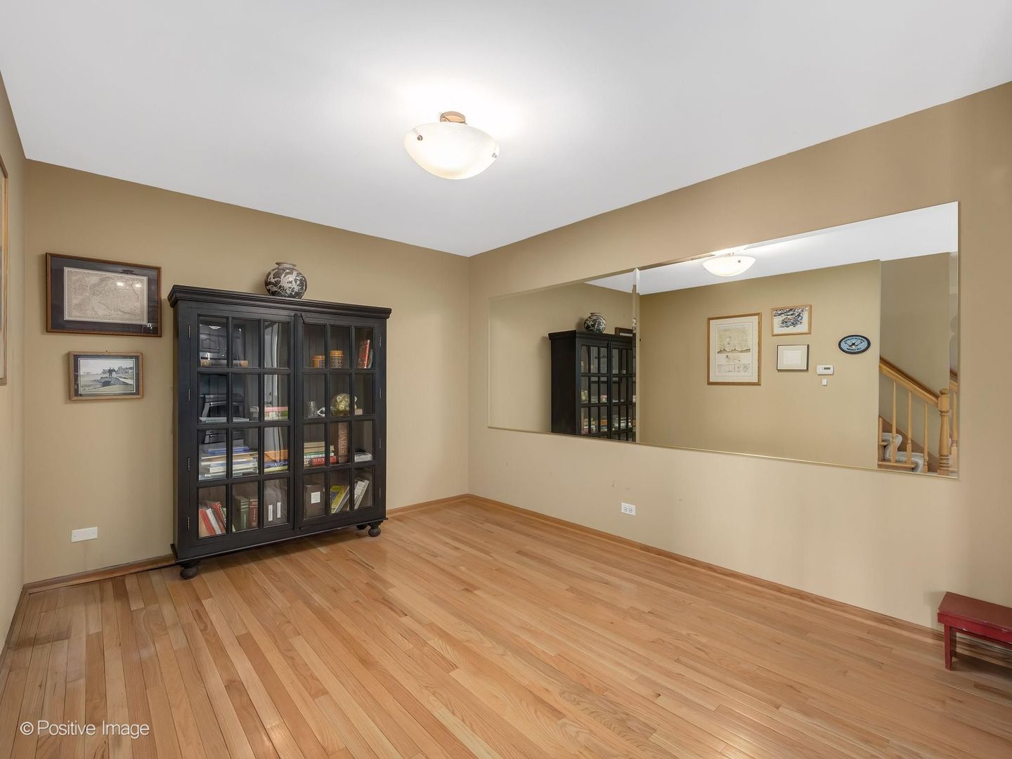 45 S Driveway, Glen Ellyn, IL