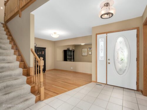 45 S Driveway, Glen Ellyn, IL