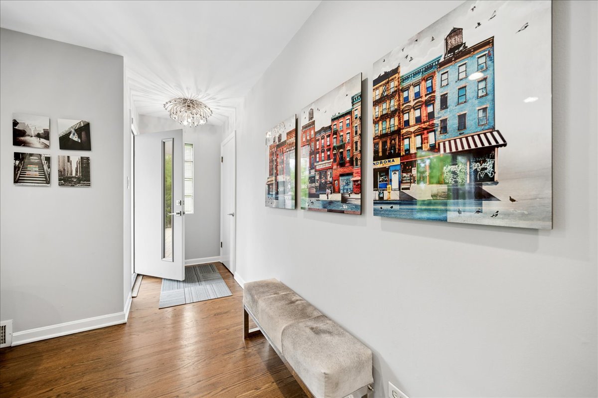 912 Hunter Road, Wilmette, IL