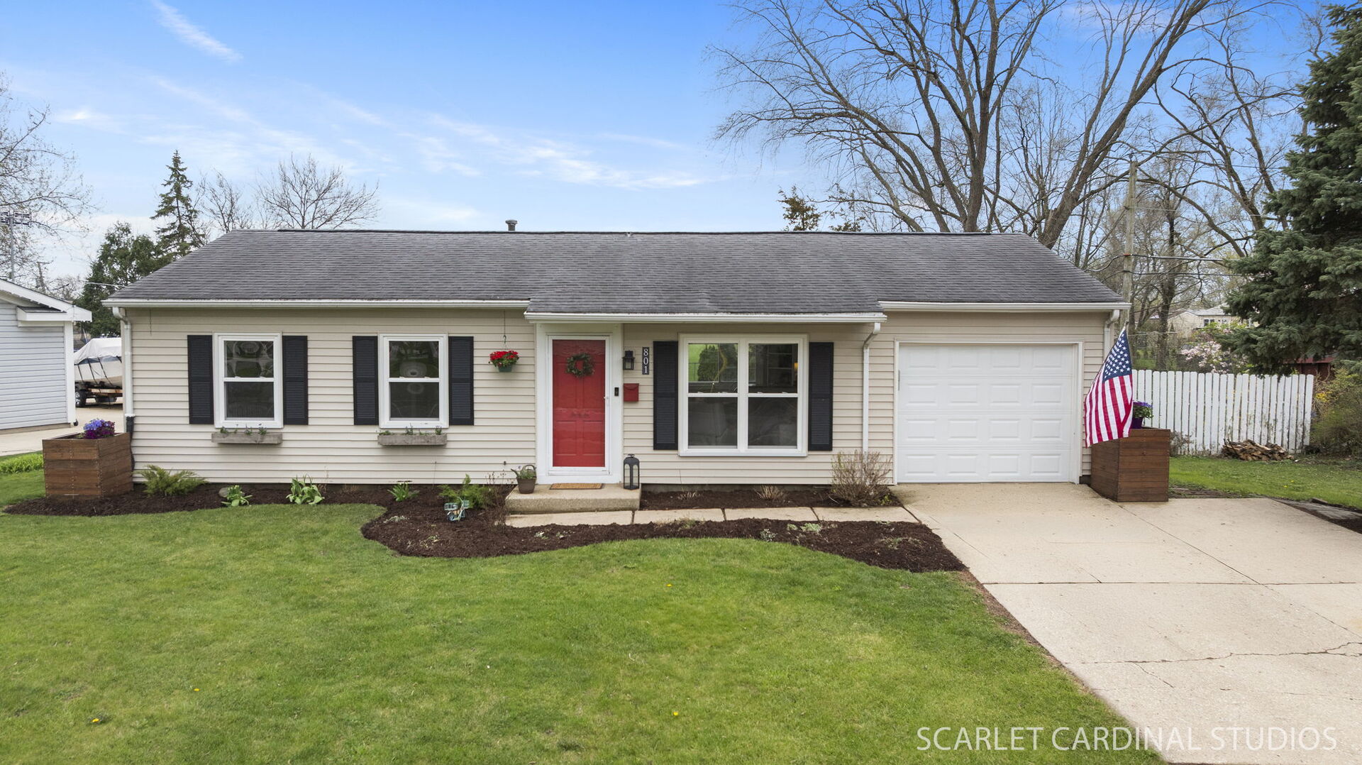 801 Sunset Circle, Streamwood, IL