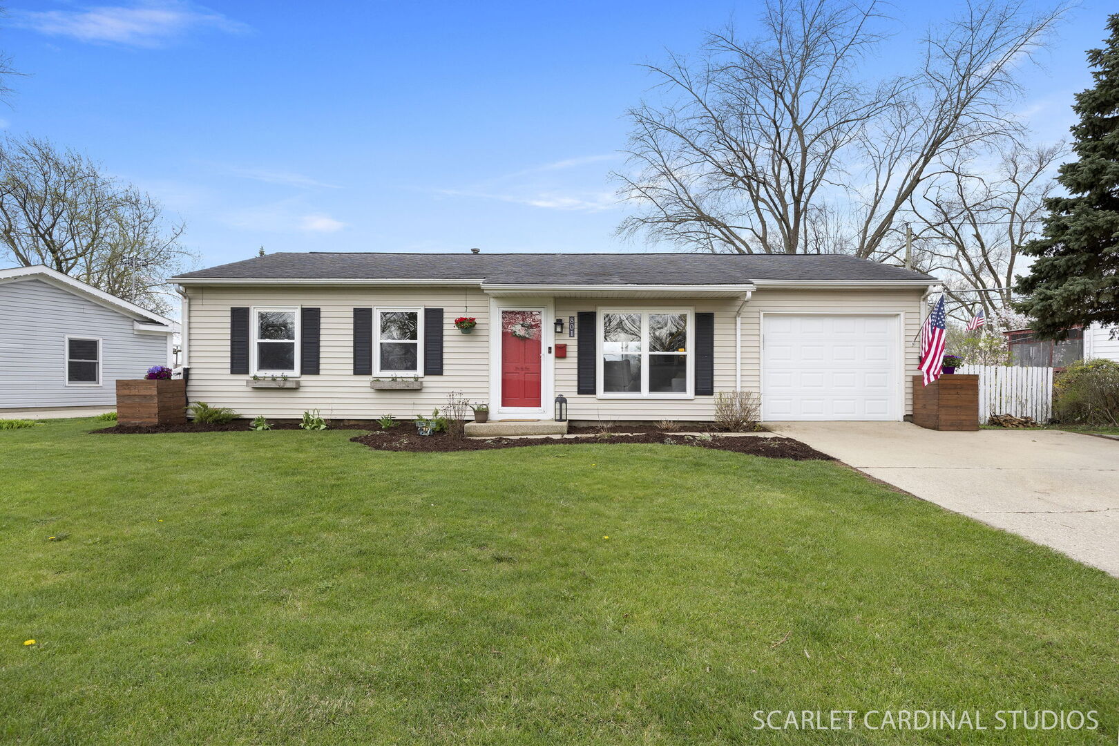 801 Sunset Circle, Streamwood, IL