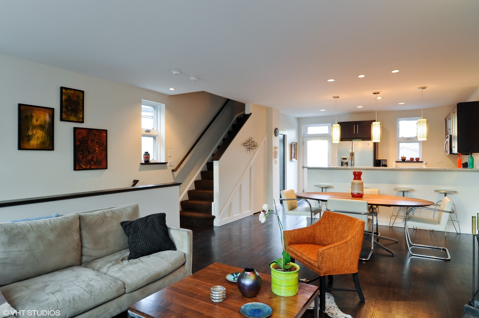 7217 N Oakley Avenue, Chicago, IL